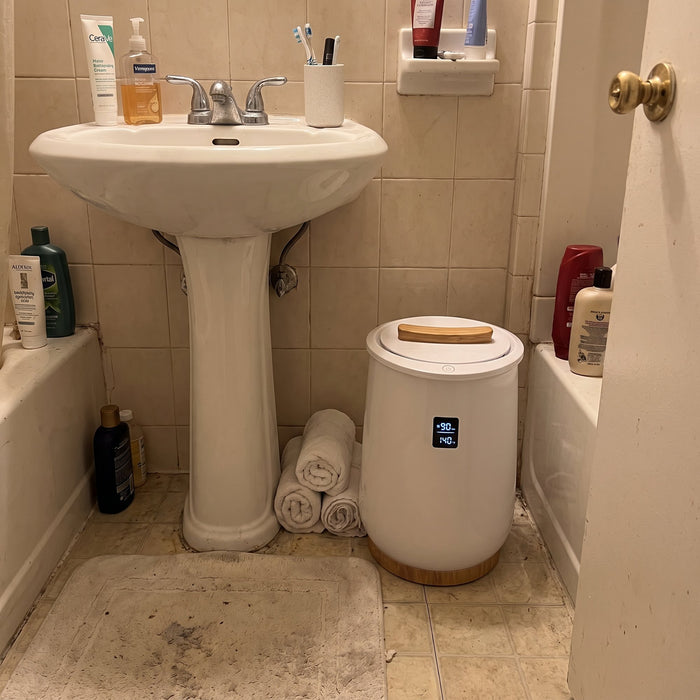 Fits my tiny apartment bathroom.
